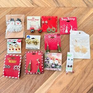 17 pairs of Christmas Holiday Earrings Fun Santa Tree Vintage Wreath NWT